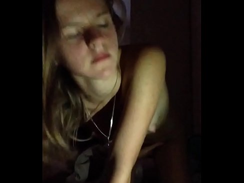 ❤️ Unha rapaza masturbanse e corre ❤️❌ Follar en nós