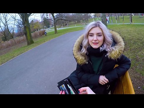 ❤️ Traga o semen quente dun estraño por diñeiro - mamada no parque de Eva Elfie ❤️❌ Follar en nós